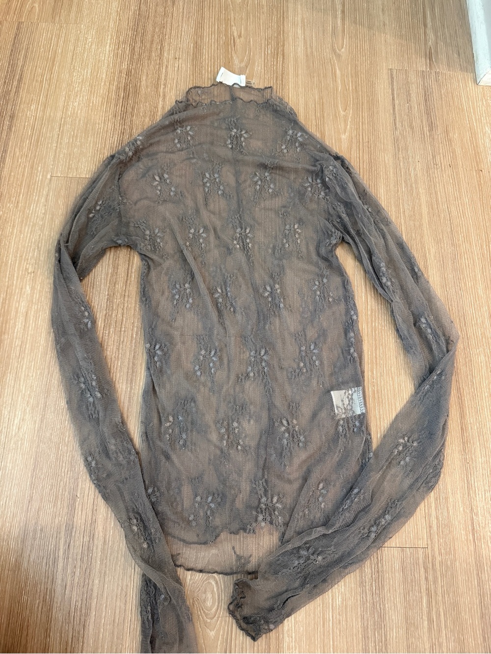 Bluivy Sheer Floral Lace Long Sleeve Top in Gray Brown